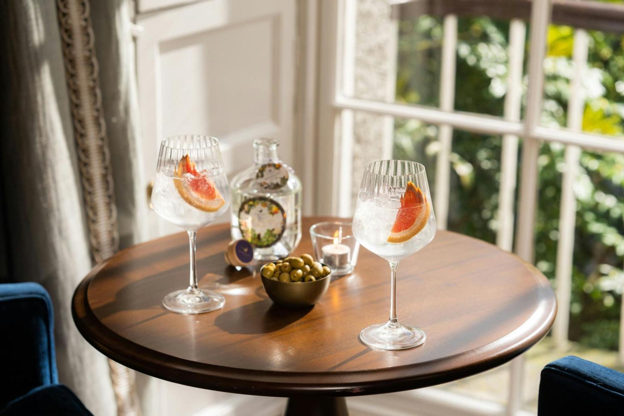 Mount Juliet Estate, Autograph Collection Hotel Thomastown  Buitenkant foto A bottle of G'Vine Floraison