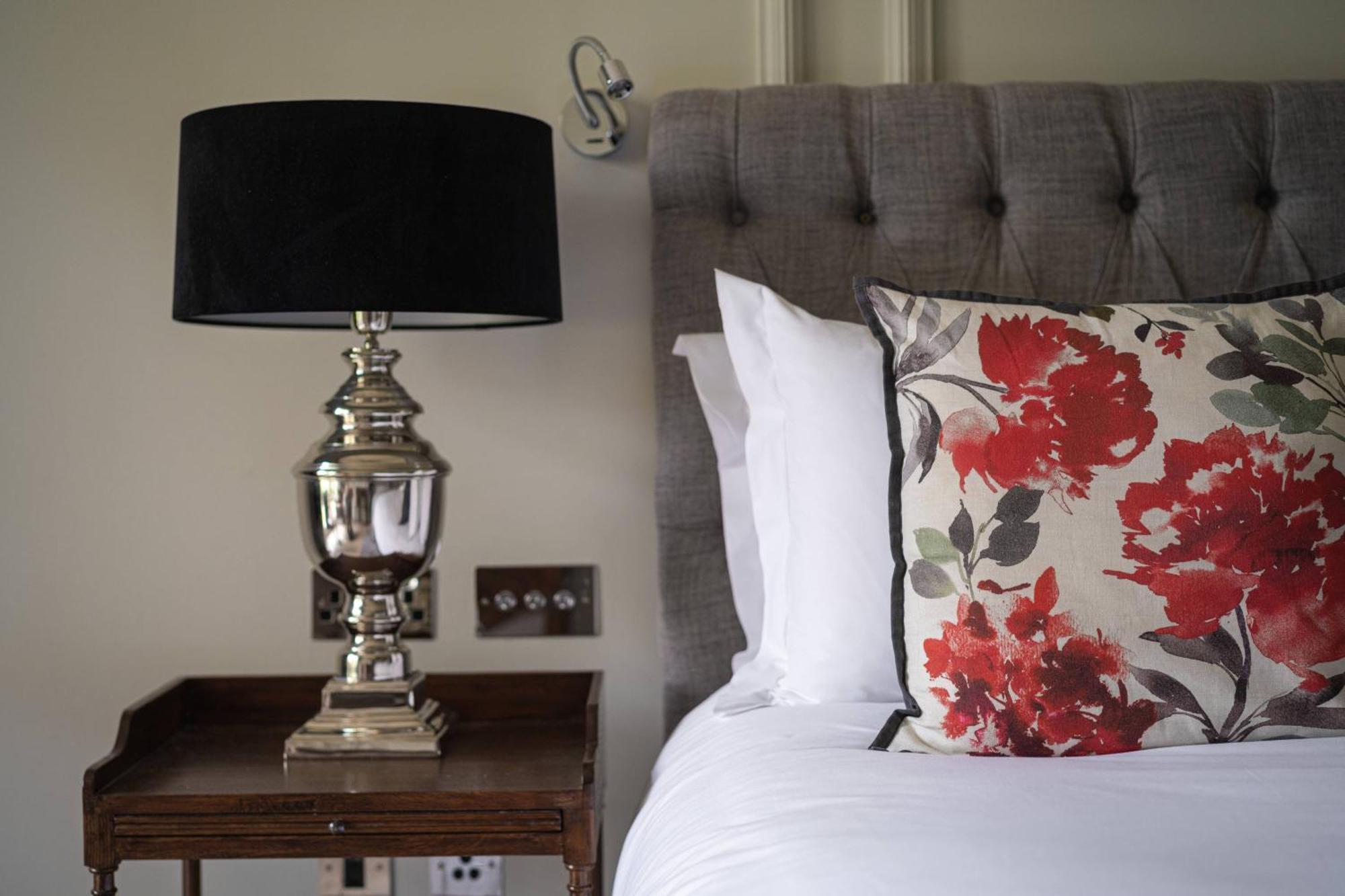 Mount Juliet Estate, Autograph Collection Hotel Thomastown  Buitenkant foto A bedroom at The Old Bank Hotel